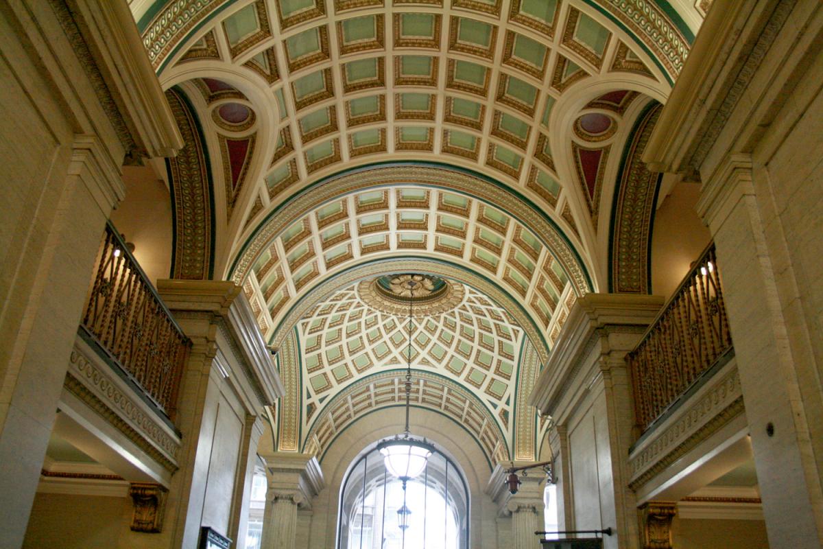Image of a 1920s shopping arcade.