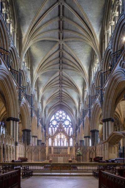 Interior photo of a cathedral 